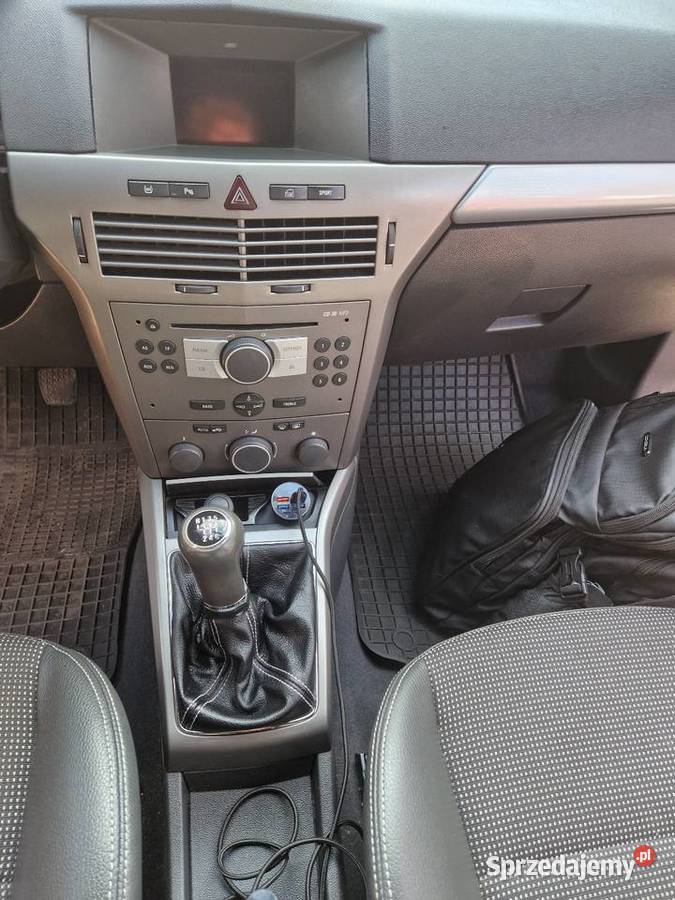 Sprzedam Opel Astra H GTC 20T 200 BGAZ Rok produkcji 2006 Warszawa