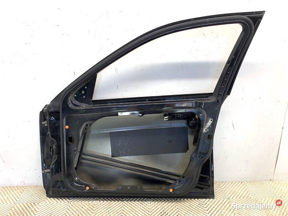 DRZWI PRAWY PRZÓD MERCEDES S204 Kombi 0714