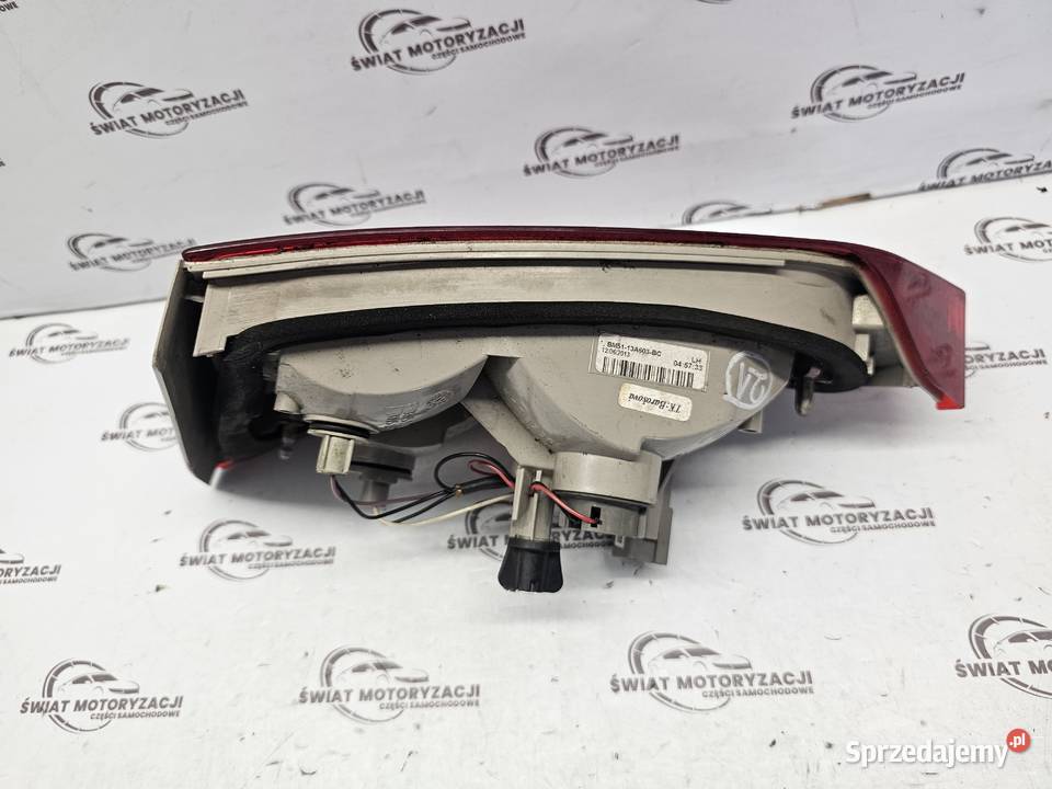 FORD FOCUS MK3 III 13r lampa lewa tył w klapę osobowe Kielce
