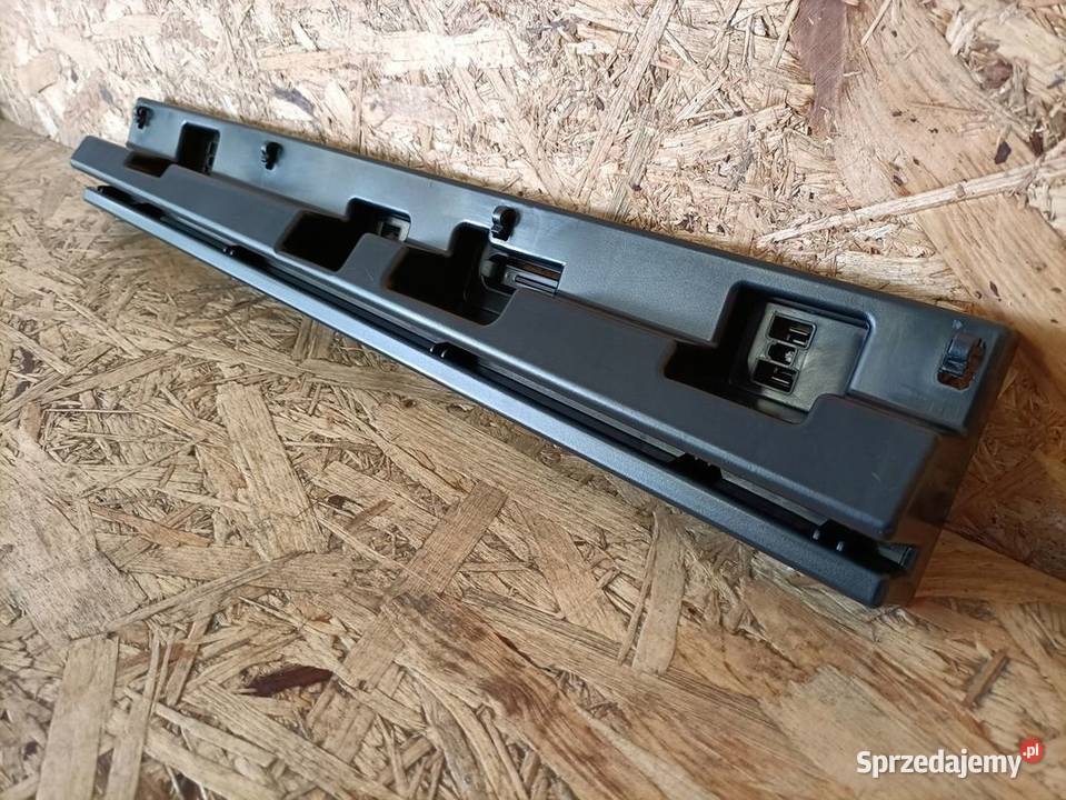 BMW F45 F46 LISTWA MOCUJĄCA PROGU PRZEDNIA PRAWA Pleszew sprzedam