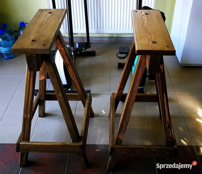 Koziołek warsztatowy ozdoba ogrodu tarasu domu odcienie brązowego Radków