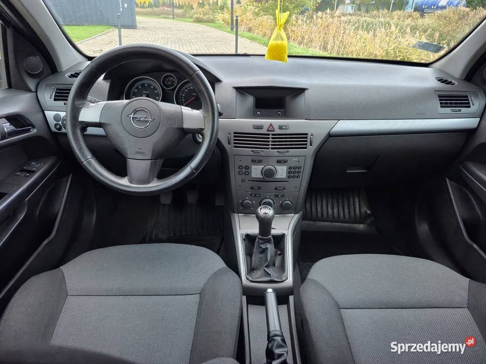 Opel Astra HBenzynaBez rdzySprawna łódzkie Radomsko