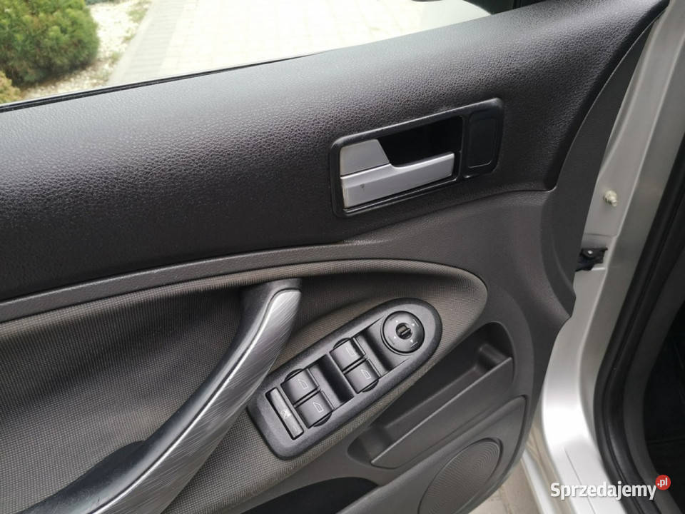 Ford C 16 101 Klimatr Isofix Parktronic Ledy klimatyzacja Strzegom