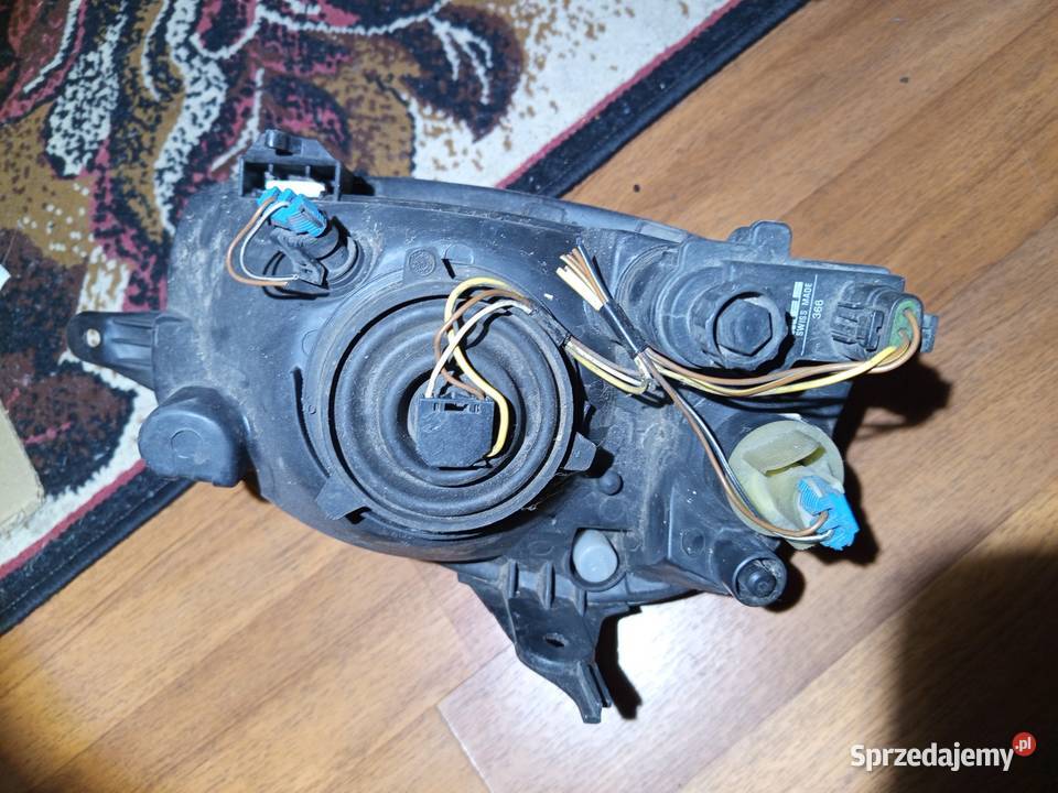 Lampa lewy przód Opel Corsa B osobowe Tomaszów Mazowiecki