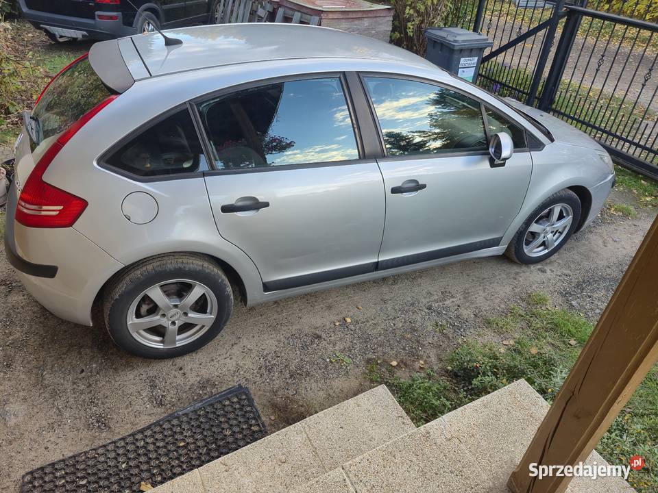 Citroen C4 16 HDI 2006 światła przeciwmgielne pomorskie Jagatowo