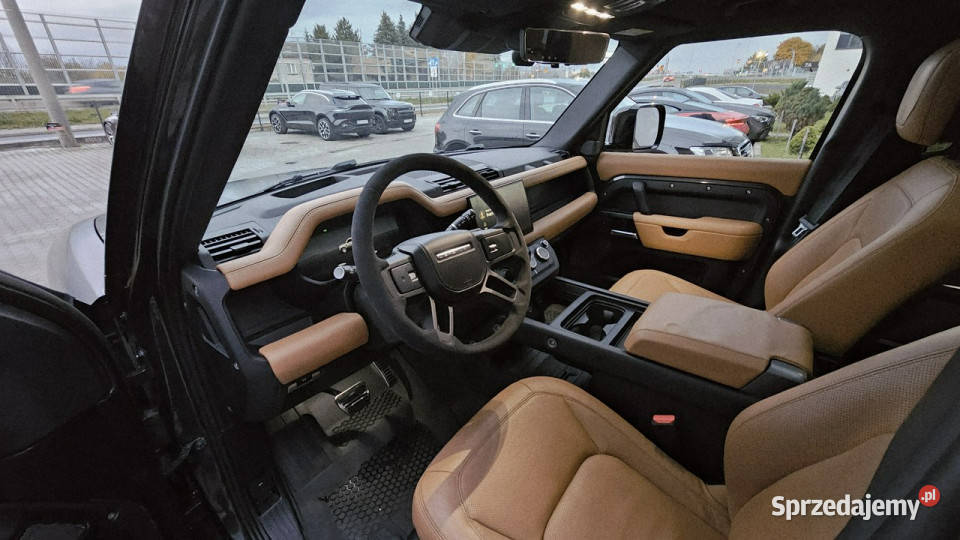 Land Rover Defender 110 50 V8 Carpathian Defender