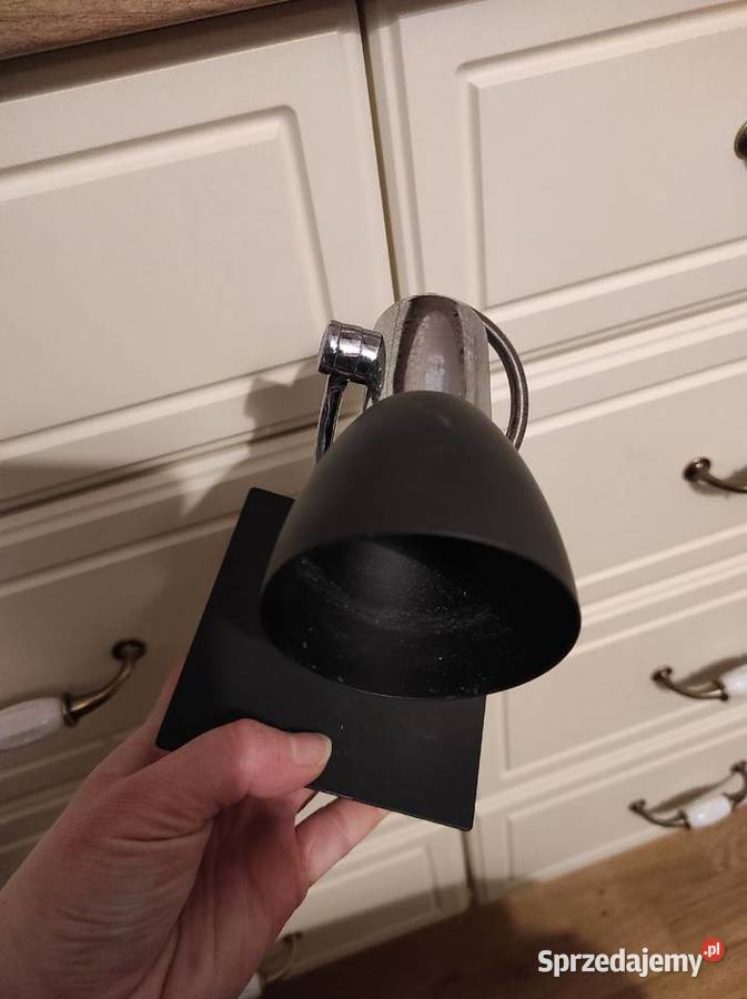 Czarna lampa kinkiet ścienny sufitowy