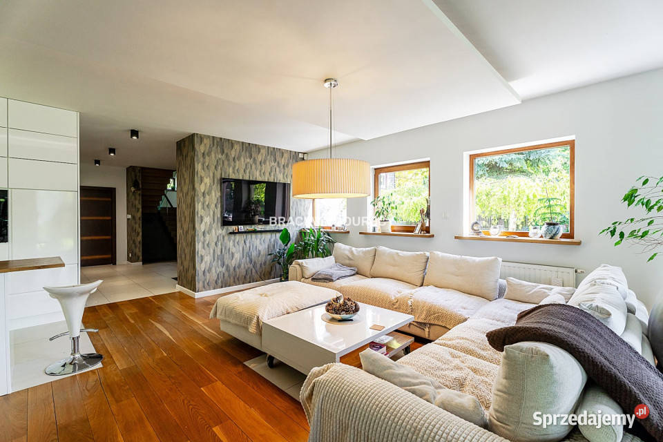 sprzedaży domu wolnostojącego Ochojno 2359 235.9m2 sprzedam