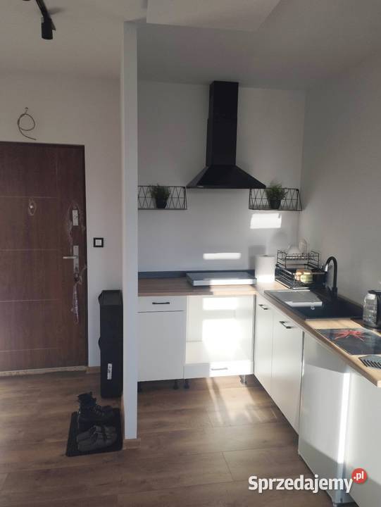 Bezpośrednio duże bezczynszowe mieszkanie z Henryków