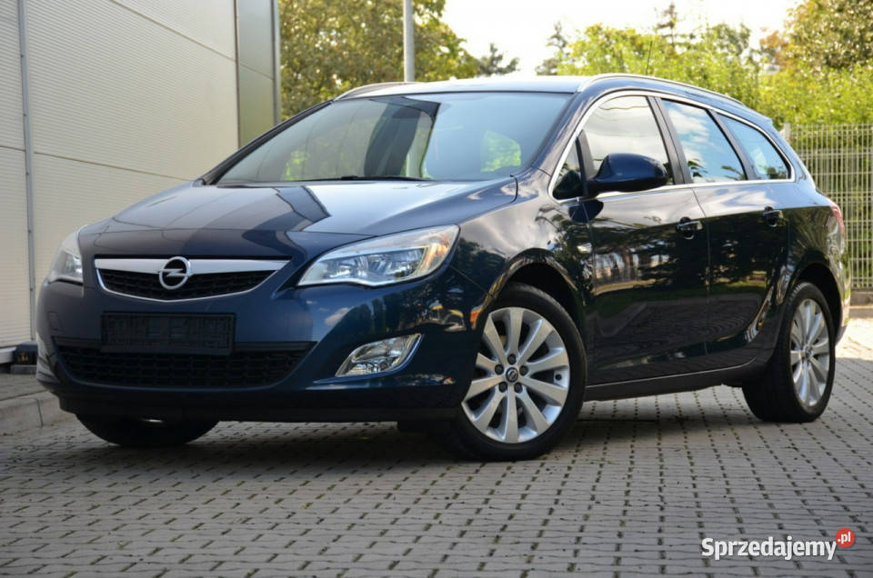 Opel Astra Opłacona 14T 120 Serwis Cosmo 100 światła przeciwmgielne
