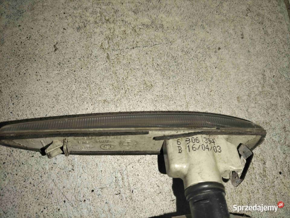 Kierunkowskaz w błotnik prawy przód BMW E65 E66 Poręba sprzedam