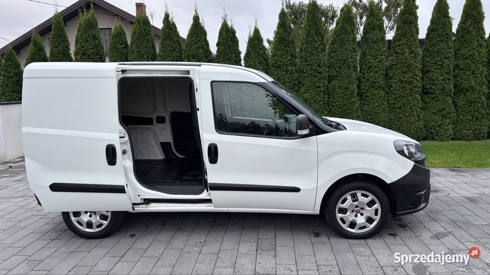 Piękny FIAT DOBLO 2019r 16 diesel bogate Doblo Rzechta sprzedam