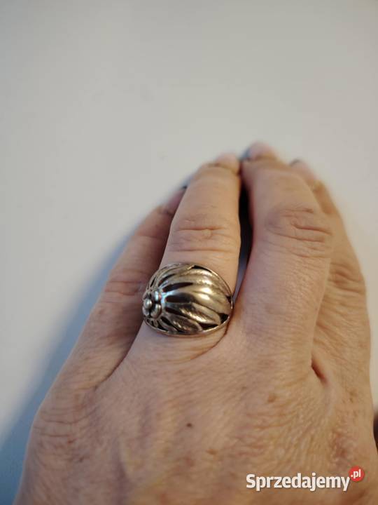 Pierścionek srebrny koszyczek Warmet