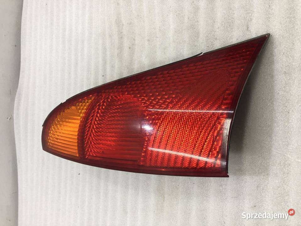 FORD FOCUS MK1 HATCHBACK LAMPA LEWY TYŁ