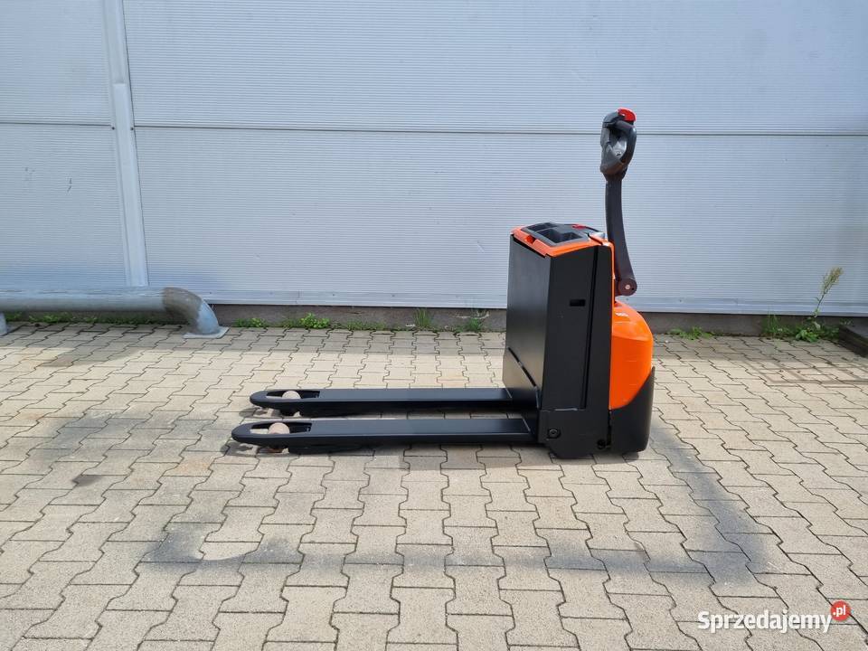 Wózek elektryczny unoszący Toyota LWE 160 udźwig Jelcz-Laskowice