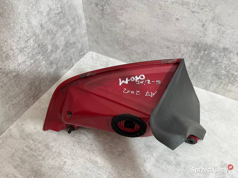 AUDI A7 S7 lampa tył tylna prawa prawy w błotnik Wijewo