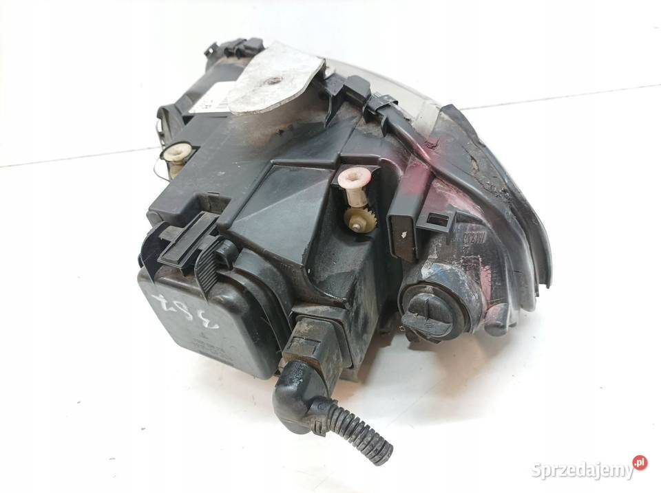LAMPA PRZÓD PRAWA EU 0301206202 Audi A3 II