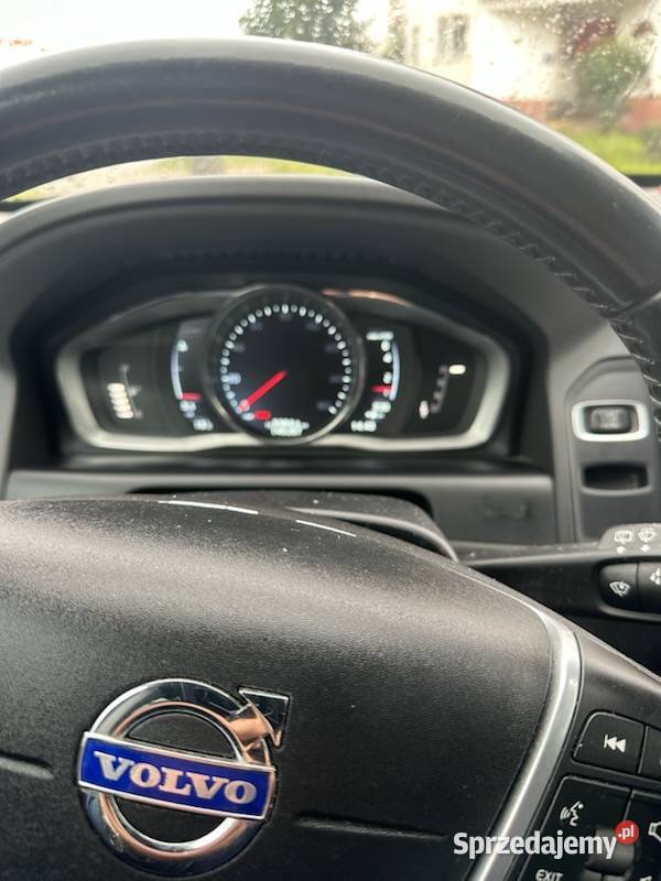 Sprzedam Volvo XC60 2015 r niski przebieg automatyczna