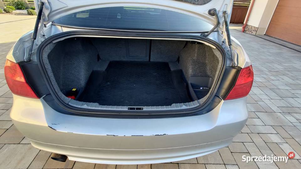 BMW e90 Czarna
