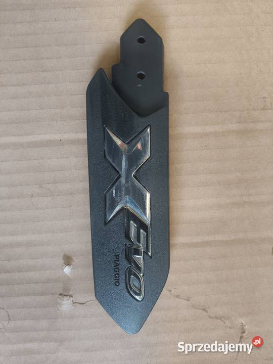Piaggio Xevo emblemat lewa strona Dębica