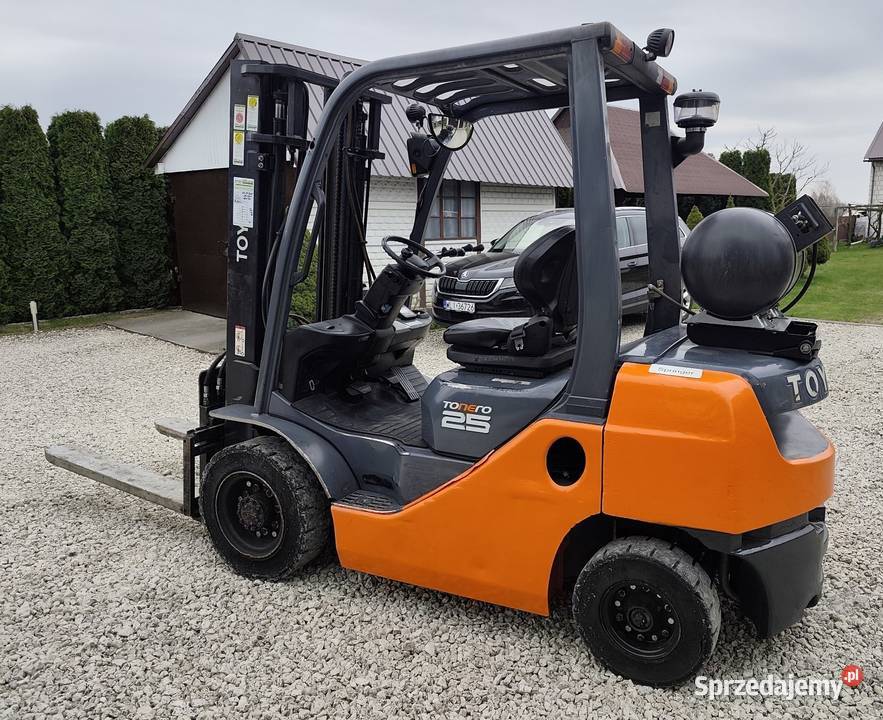 Wózek widłowy Toyota 8 25 t gaz Rzeczniów