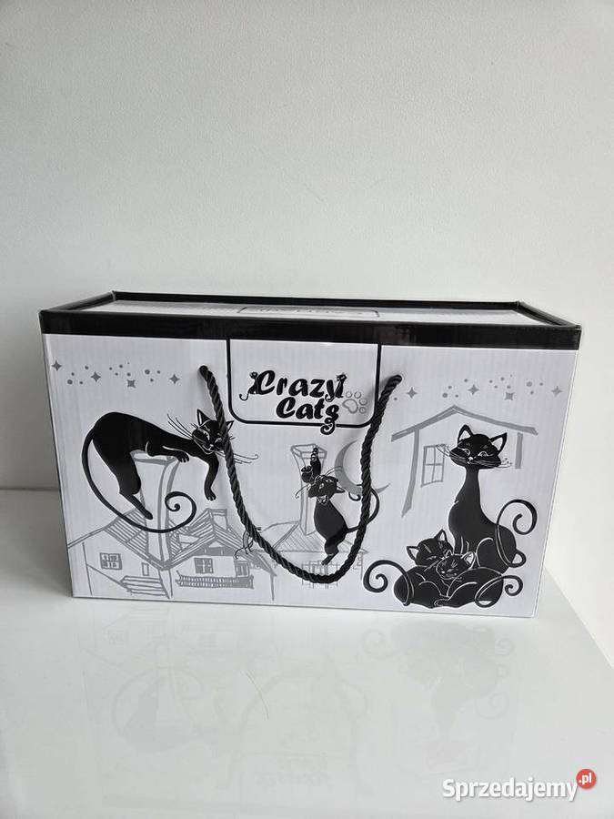 2 białe filiżanki w czarne koty ze spodkami biały Filiżanki i spodki małopolskie sprzedam