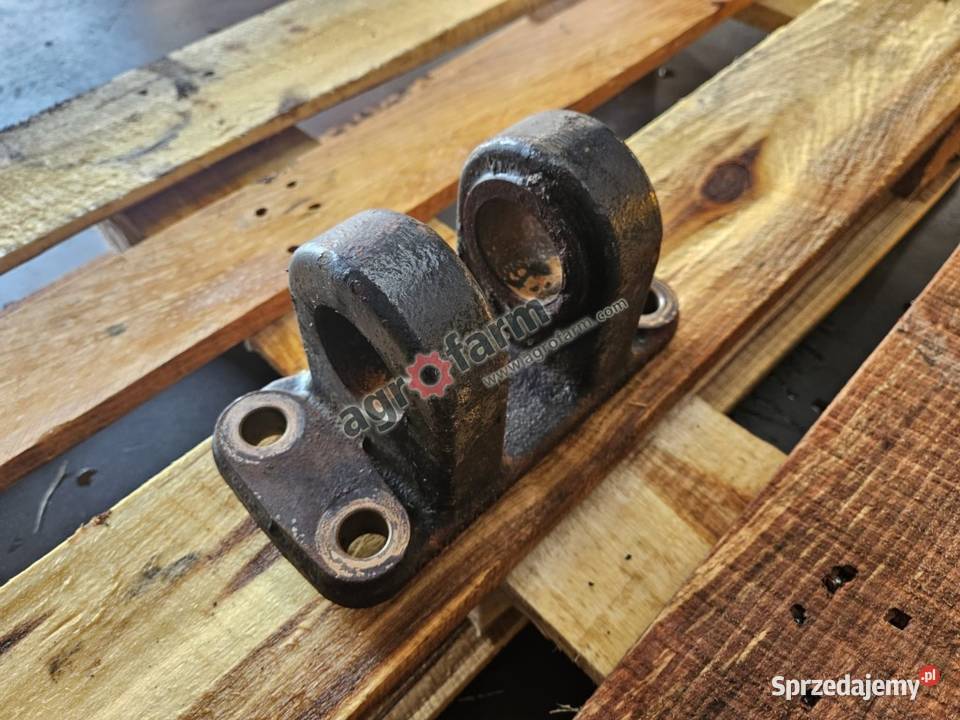 Uchwyt siłownika FWD Massey Ferguson 8660 8730 Układ kierowniczy i oś przednia Układ kierowniczy i oś przednia Byków sprzedam