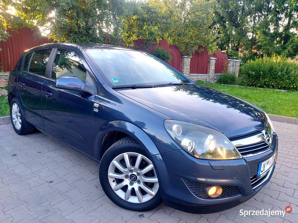 Opel Astra Edition 18 Benzyna 140 Bi Xenon reflektory ksenonowe Dzierżoniów