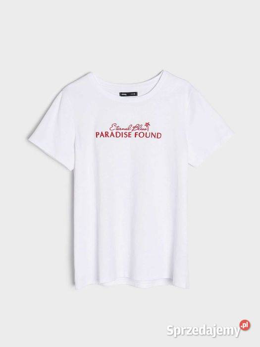 biały tshirt z czerwonym napisem Sinsay Olkusz