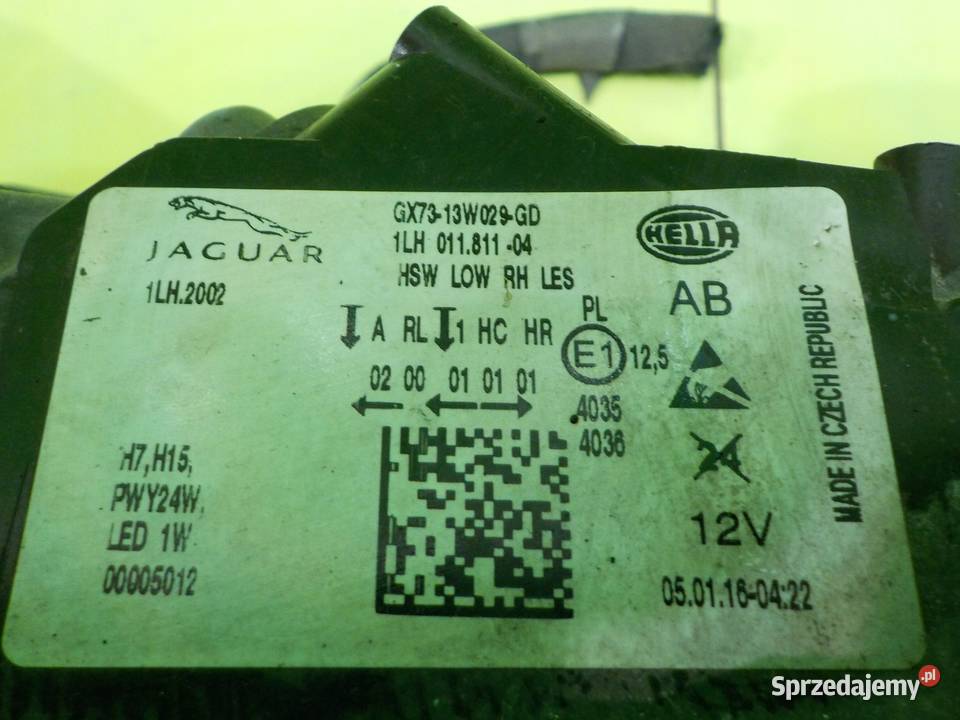 JAGUAR XE 20 D 16r SEDAN 4D lampa prawa przod sprzedam