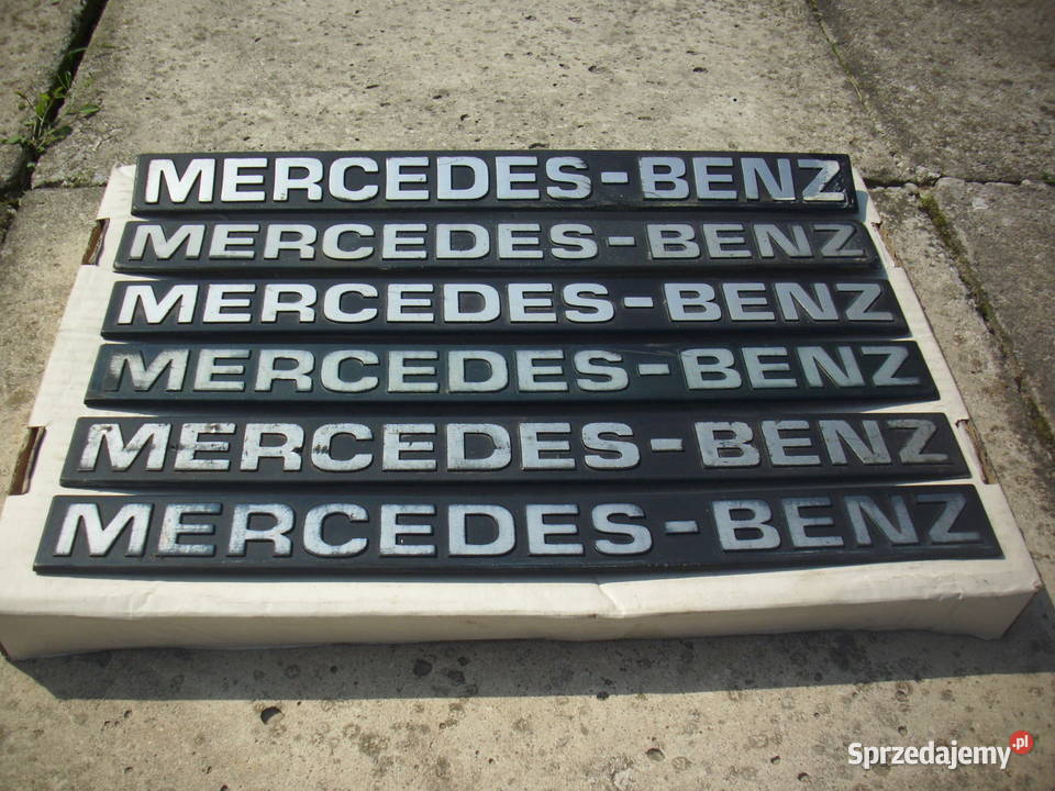 Emblemat znaczek logo napis MERCEDESBENZ kaczka świętokrzyskie Mąchocice Kapitulne