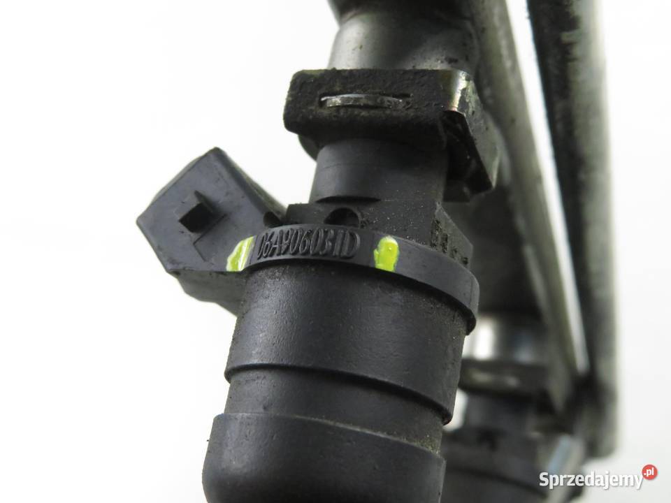 LISTWA WTRYSKOWA AUDI A3 8L 18 06A906031D małopolskie