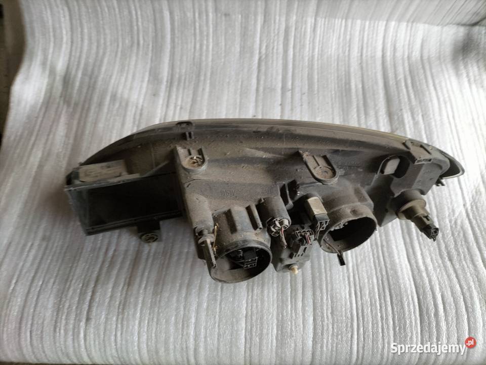 NISSAN PRIMERA P11 LAMPA PRZEDNIA PRAWA lampy przednie sprzedam