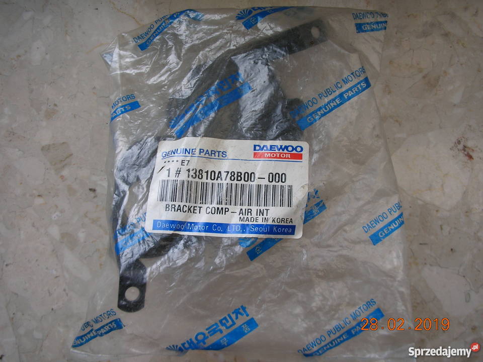 Wspornik układu dolotowego powietrza osobowe