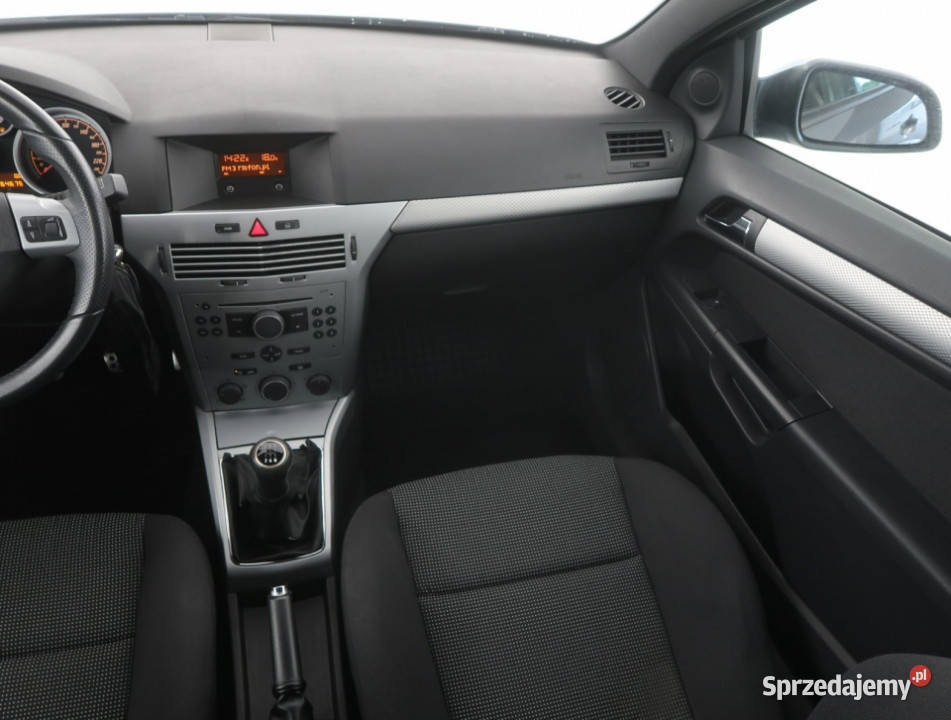 Opel Astra 17 CDTI wielofunkcyjna kierownica sprzedam