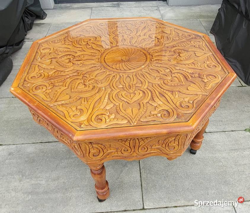 RZEŹBIONY STOLIK KAWOWY Nysa sprzedam