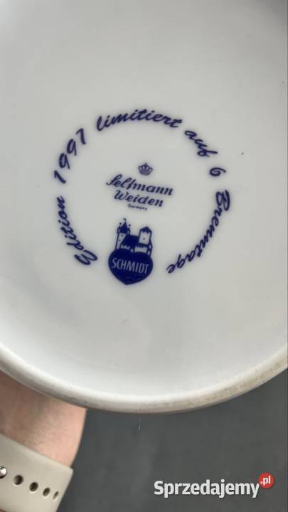 Porcelanowy pojemnik bomboniera