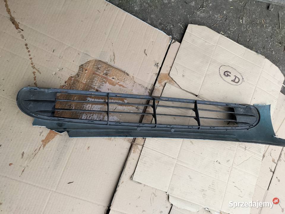 FORD MONDEO MK2 ŚRODKOWA KRATKA ZDERZAKA PRZÓD