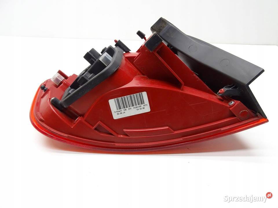 LAMPA PRAWA PRAWY TYŁ W BŁOTNIK AUDI A4 B8 SEDAN