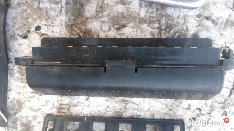 Fiat 125 skrzynka bezpiecznikow popielniczka Stalowa Wola