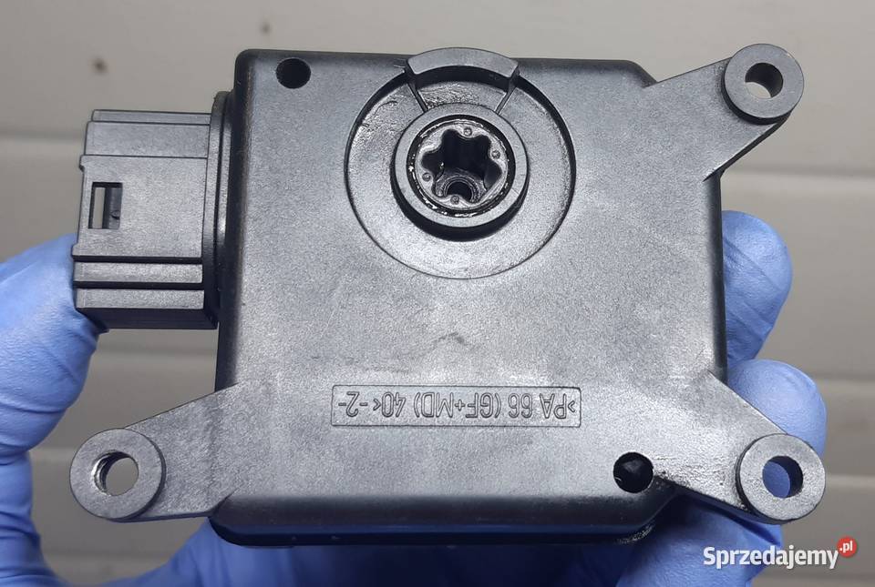 SILNICZEK NAGRZEWNICY OPEL ZAFIRA B 309372700 Mielęcin