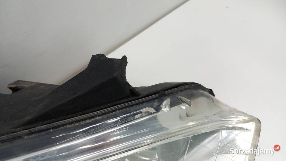 MERCEDES W169 LAMPA PRZÓD PRAWA SOCZEWKA EU
