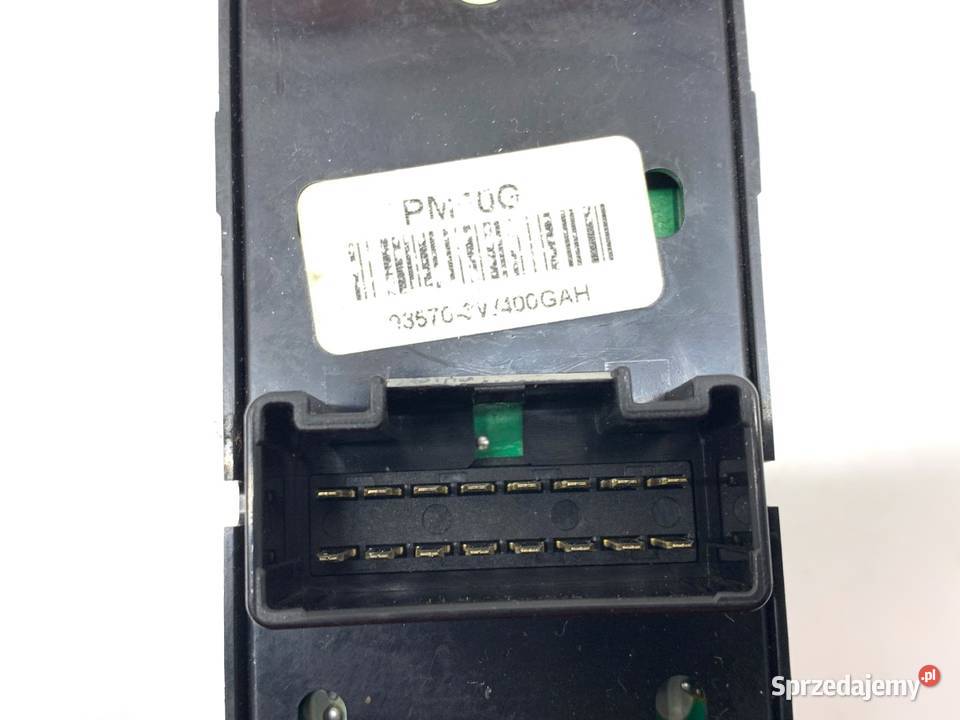 PRZEŁĄCZNIK SZYB KIA SPORTAGE III 935703W400 SUV osobowe