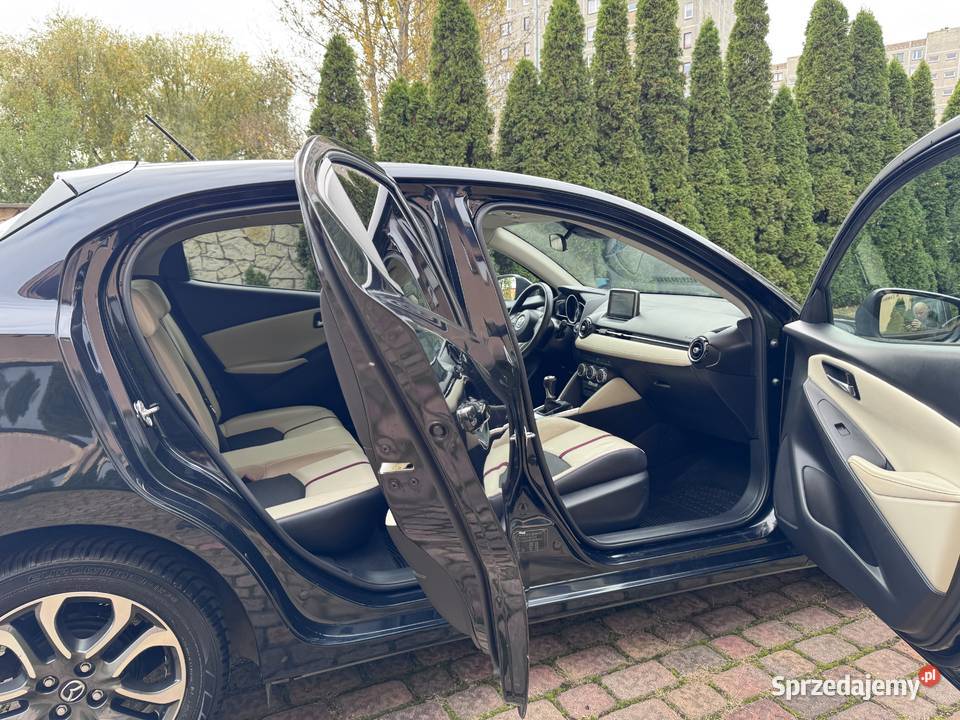 15 SKYACTIV Wyposażenia WHITE EDITION Mały Zawiercie