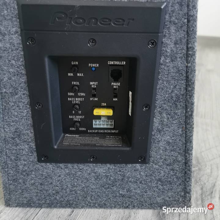 Sprzedam zestaw wzmacniacz subwoofer i radio Budziska