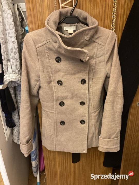Krótki beżowy płaszczyk HM S Ząbki