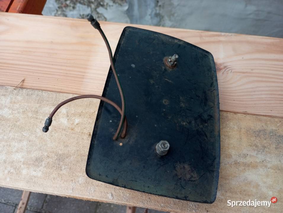 WSK S2 WEWNĘTRZNY KORPUS TYLNEJ LAMPY MARKI Susz