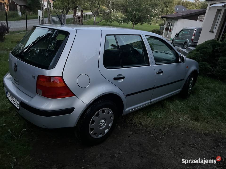 Vw golf IV 16 SR 1600cm3 Izdebnik sprzedam