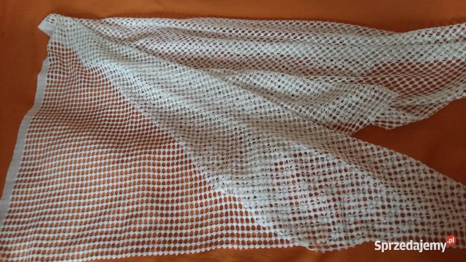 Firanka biała 105x174 o pgrubionych