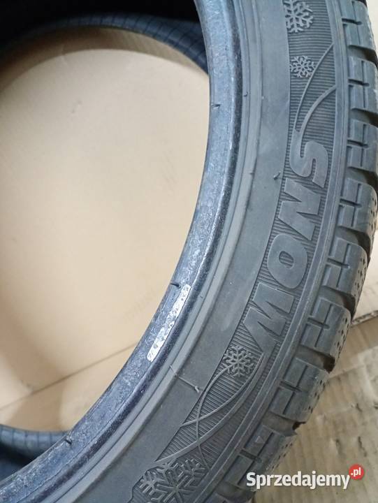 Opona Zimowa 235x40r18 Kormoran Snowpro B2